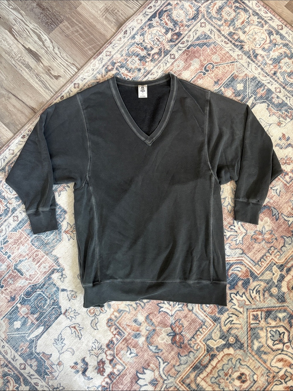 Free People We The Free V-Neck Crewneck Sweater Size Small